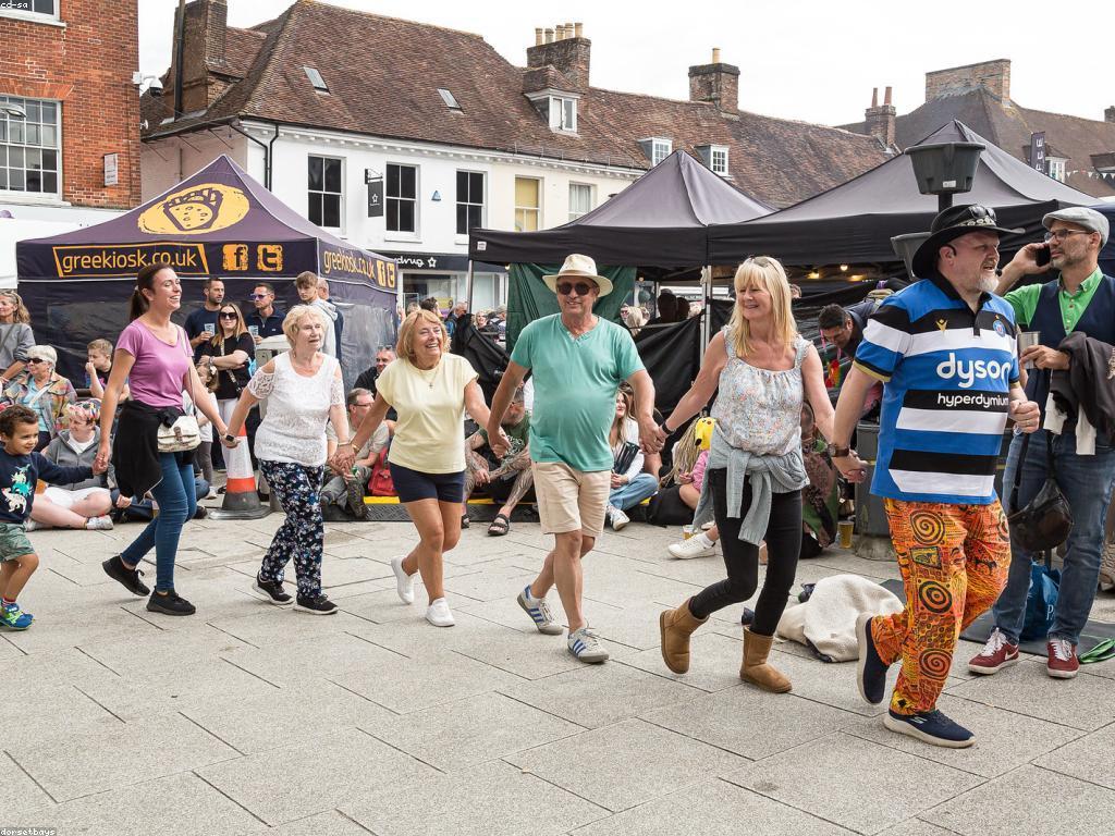 សកម្មភាពពិសេសសម្រាប់ការចូលរួមនៃសហគមន៍